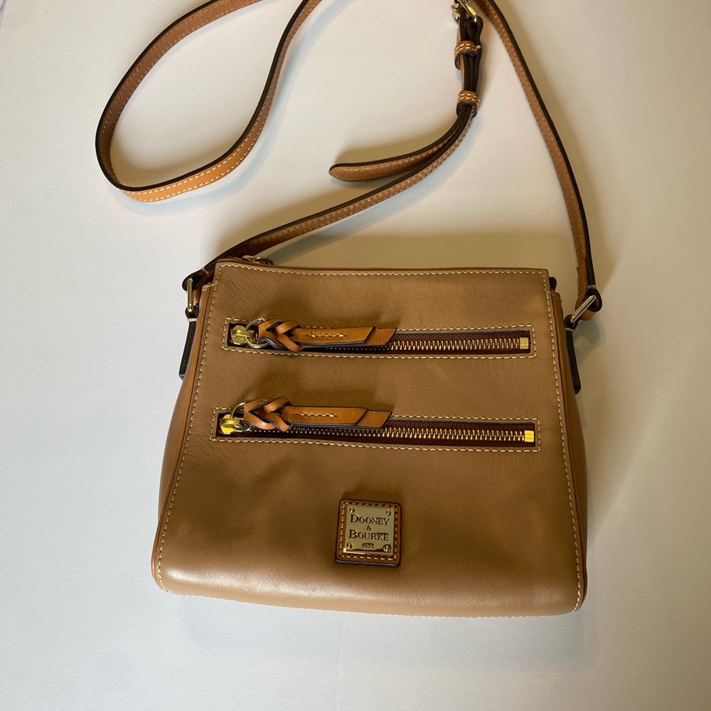 Dooney & Bourke Camel Leather Crossbody Bag with Gold Detail - LIKE NEW
